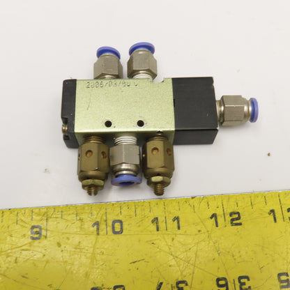 AOV Pneumatics 4A100 5/2 Way Air Piloted Directional Valve 1/8" NPT