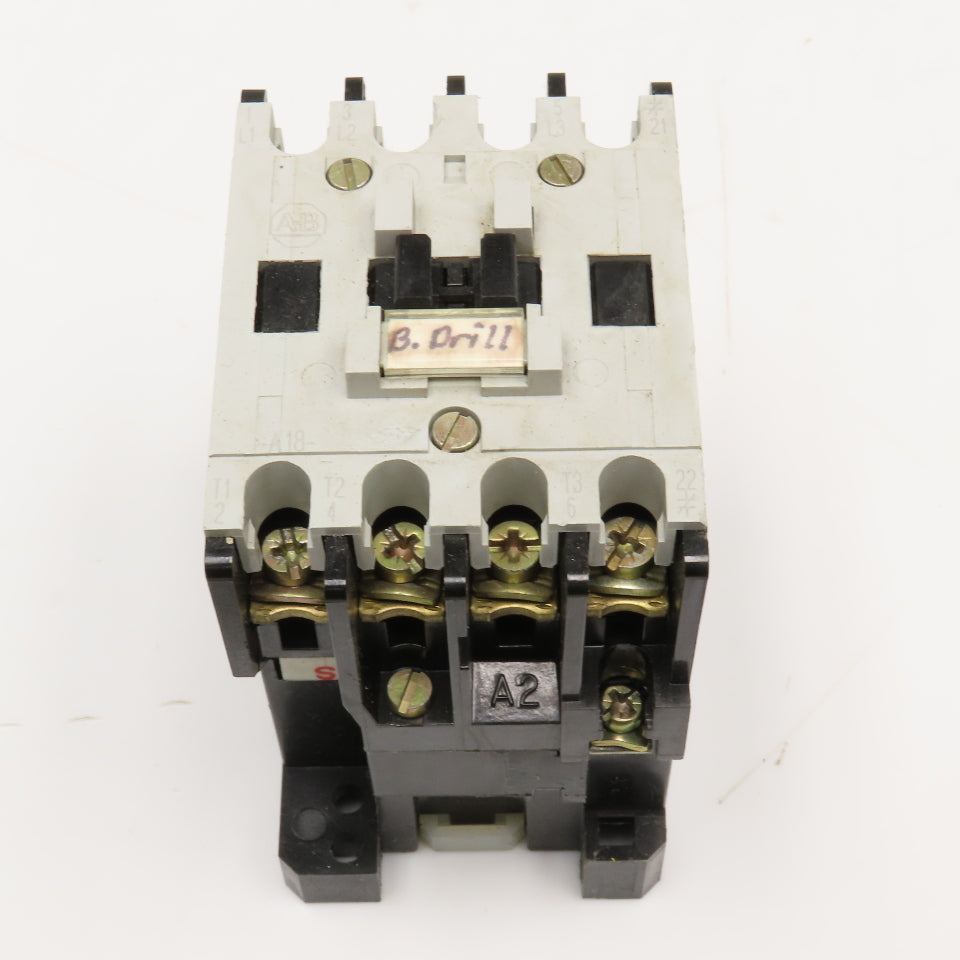 Allen Bradley 100-A18ND31 690V 18A Max Contactor Starter 120/110V Coil