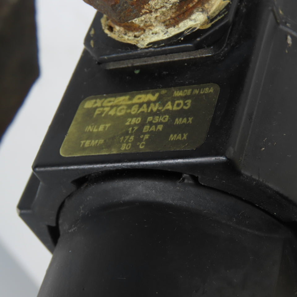Norgren R17-601-RNLA Regulator W/ F74G-6AN-AD3 Filter 3/4" NPT