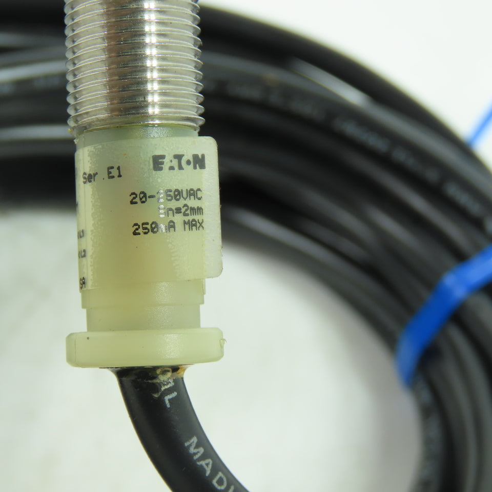 Cutler Hammer E57FBL12A2-M Inductive Proximity Sensor 20-250VAC 250mA NEW