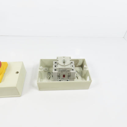 Sprecher + Schuh LA7-25-1753 25A 600V Motor Disconnect Switch 1-10HP W/Enclosure