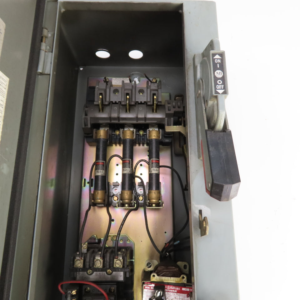 Allen Bradley 512-AAB-24R Nema Size 0 Combination Motor Starter 5HP 120V Coil