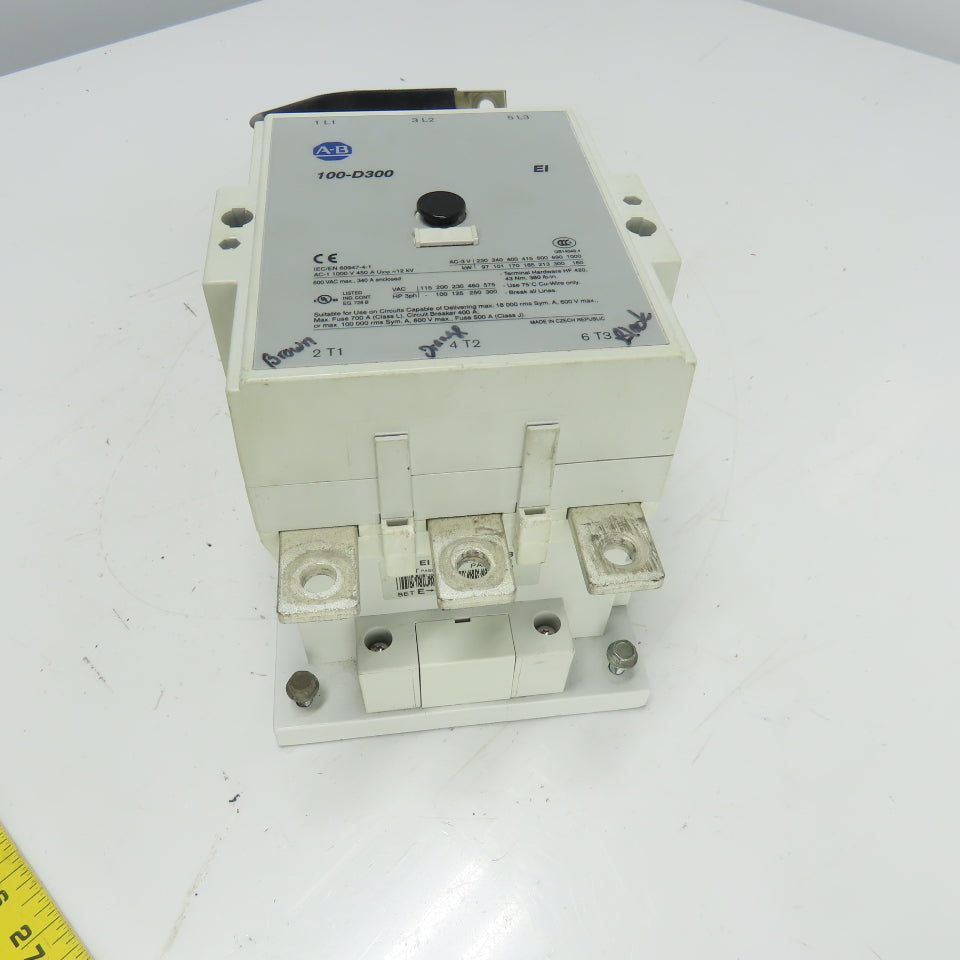 Allen Bradley 100-D300 EI 3-Pole Contactor 600VAC 340A 300HP 3Ph 110-130V Coil
