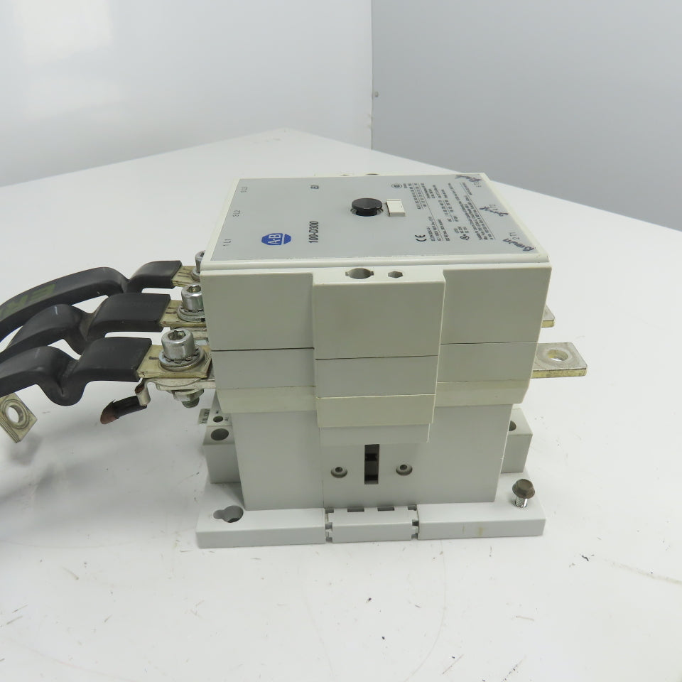 Allen Bradley 100-D300 EI 3-Pole Contactor 600VAC 340A 300HP 3Ph 110-130V Coil