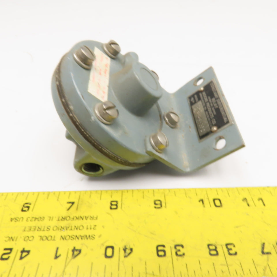 Moore Products 62VA 1/4" NPT Constant Differential Pneumatic Relay