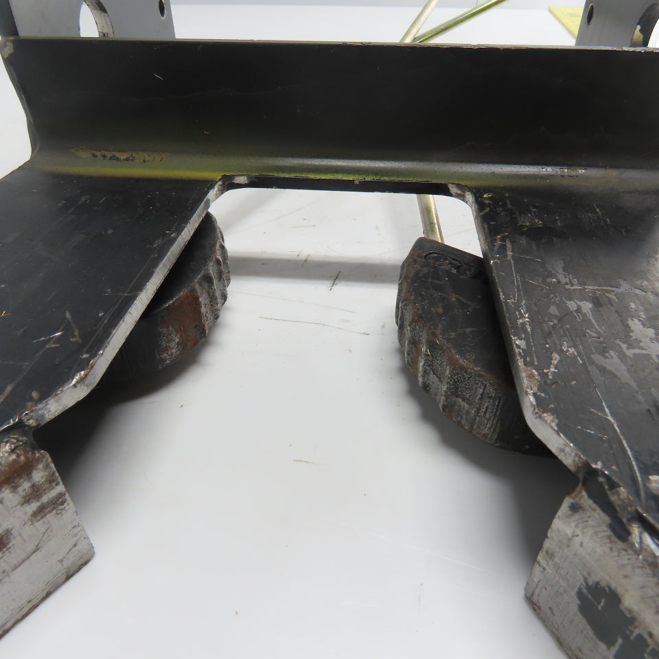 Pallet Pinch Clamp Assembly From Yale 162G Order Picker Forklift