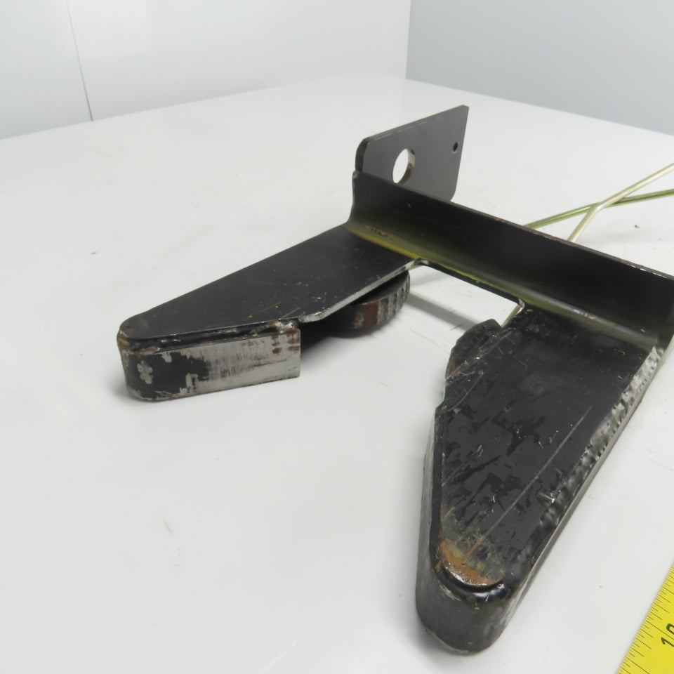 Pallet Pinch Clamp Assembly From Yale 162G Order Picker Forklift