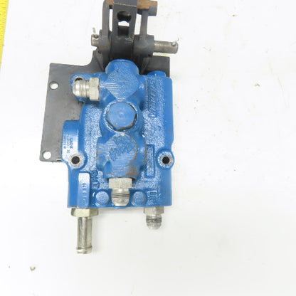 Vickers CMD12-P1020D0 Forklift Spool Valve Hydraulic Mast Hand Control Assy