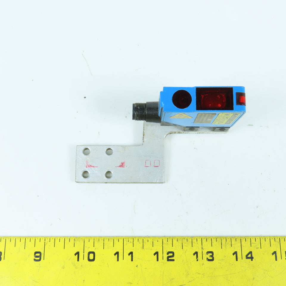 Sick 1015152 WT12L-B5181S04 Photoelectric Sensor 10-30VDC W/ Mounting Bracket