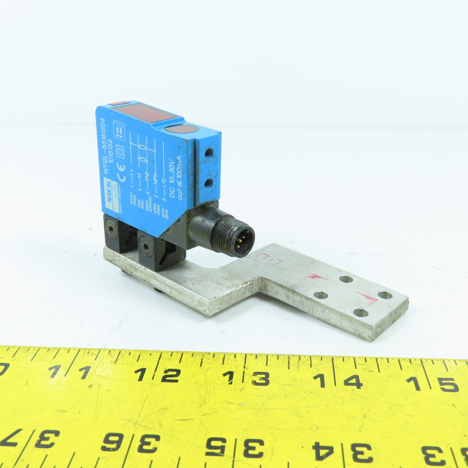 Sick 1015152 WT12L-B5181S04 Photoelectric Sensor 10-30VDC W/ Mounting Bracket