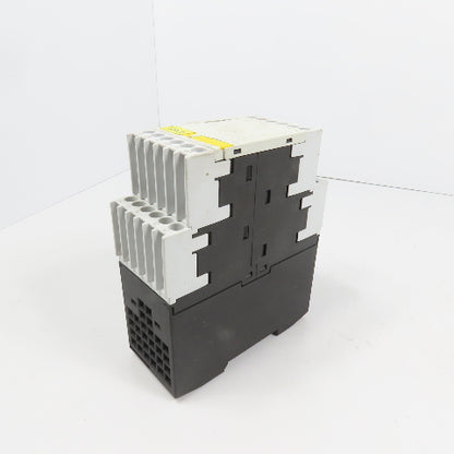 Siemens 3TK2825-1BB40 Siguard Safety Relay (Cracked Cover) 3TK28