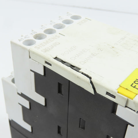 Siemens 3TK2825-1BB40 Siguard Safety Relay (Cracked Cover) 3TK28