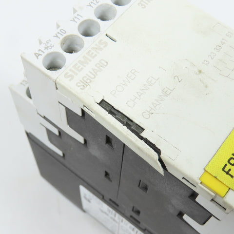 Siemens 3TK2825-1BB40 Siguard Safety Relay (Cracked Cover) 3TK28