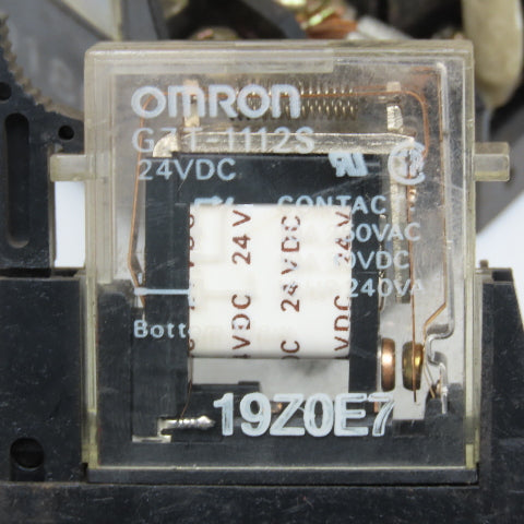 Omron G7T-1112S 240V Single Plug In Relay 24VDC Coil Duplex Socket Base Lot Of 5