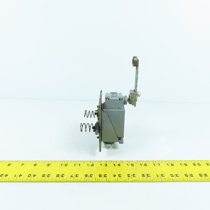 Allen Bradley 802T-AP Oiltight Limit Switch W/ 40146-747-63 Operator Head