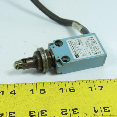 Telemecanique XCM F1035 Cam Roller Snap Action Limit Switch 500V