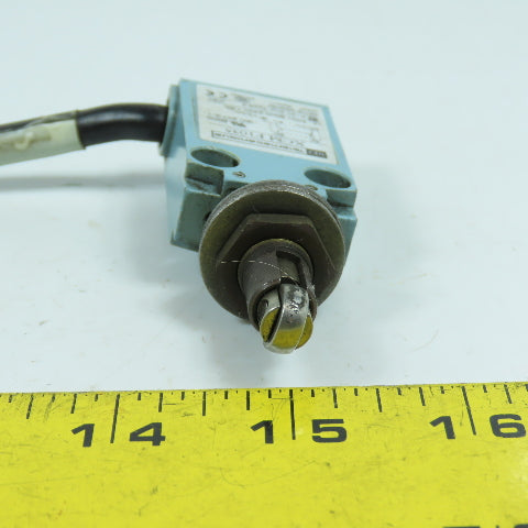 Telemecanique XCM F1035 Cam Roller Snap Action Limit Switch 500V