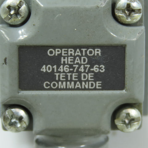 Allen Bradley 802T-AP Ser J Snap Action Roller Limit Switch W/ 40146-747-63 Head