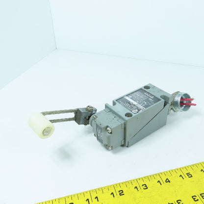 Allen Bradley 802T-AP Ser J Snap Action Roller Limit Switch W/ 40146-747-63 Head