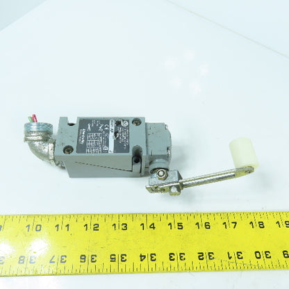Allen Bradley 802T-AP Ser J Snap Action Roller Limit Switch W/ 40146-747-63 Head