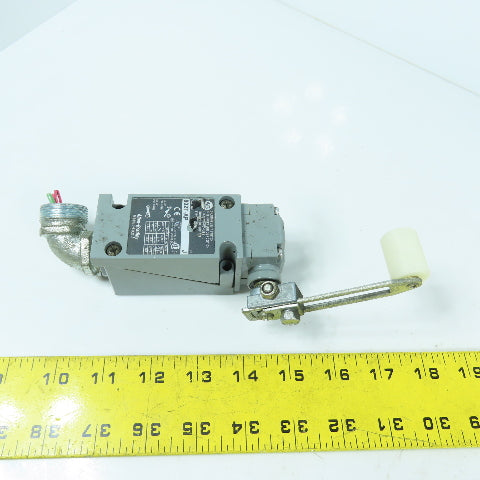 Allen Bradley 802T-AP Ser J Snap Action Roller Limit Switch W/ 40146-747-63 Head