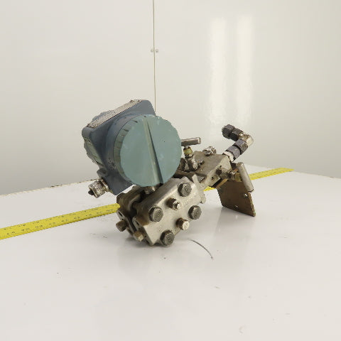 Foxboro 823DP-I3S1NM2-Y Electronic Pressure Transmitter W/ A182F31 Manifold