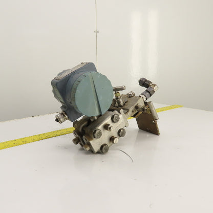Foxboro 823DP-I3S1NM2-Y Electronic Pressure Transmitter W/ A182F31 Manifold