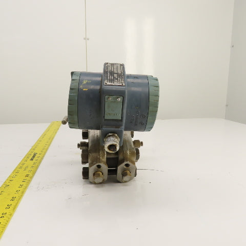 Foxboro 823DP-I3S1NM2-Y Electronic Pressure Transmitter W/ A182F31 Manifold