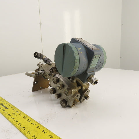 Foxboro 823DP-I3S1NM2-Y Electronic Pressure Transmitter W/ A182F31 Manifold
