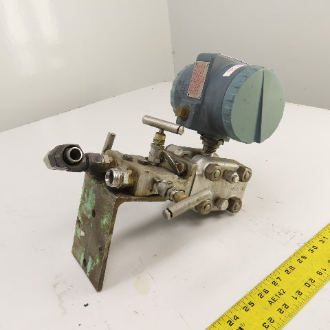 Foxboro 823DP-I3S1NM2-Y Electronic Pressure Transmitter W/ A182F31 Manifold
