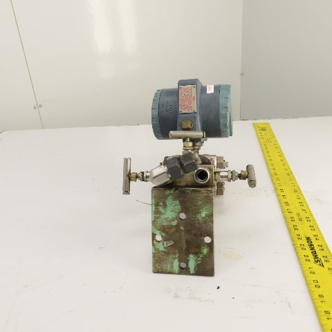 Foxboro 823DP-I3S1NM2-Y Electronic Pressure Transmitter W/ A182F31 Manifold