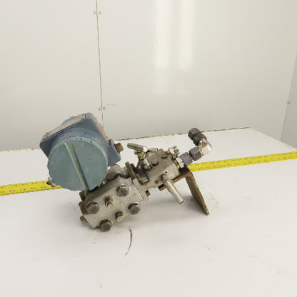 Foxboro 823DP-I3S1NM2-Y Electronic Pressure Transmitter W/ A182F31 Manifold