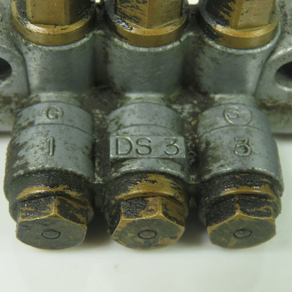 DS8 8-Port Oil Lubricator Distributor Valve W/ DS3 3-Port