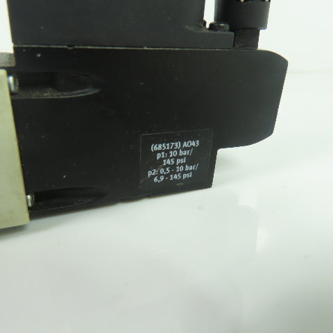 Festo VABF-S4-1-R1C2-C-10 Pneumatic Solenoid Valve Regulator Plate 145PSI 10Bar
