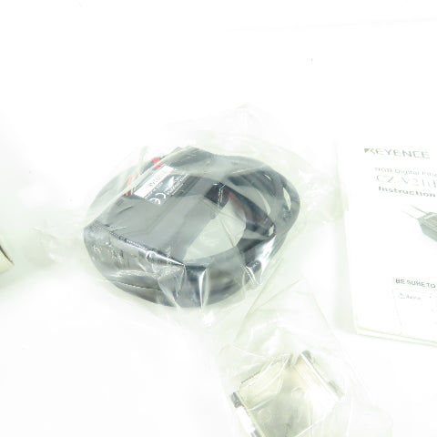 Keyence CZ-V21P Photoelectric Sensor Amplifier Unit 24VDC NEW