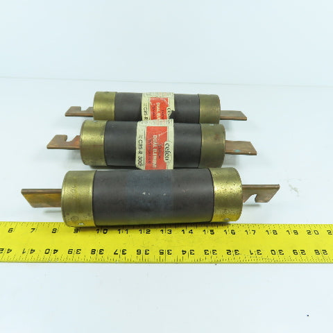 Cefco CRS-R 300 Cefcon 300A Dual Element Time Delay Fuse 600VAC Lot Of 3