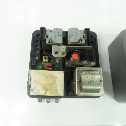 Honeywell RA890F 1288 Protectorelay Solid State Flame Detector 120V 50/60Hz