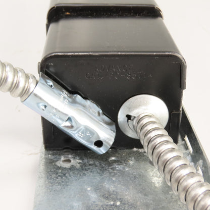 MagneTek 11210-239-C-TC 100W Metal Halide Lamp Ballast 120/277V Lithonia Holder