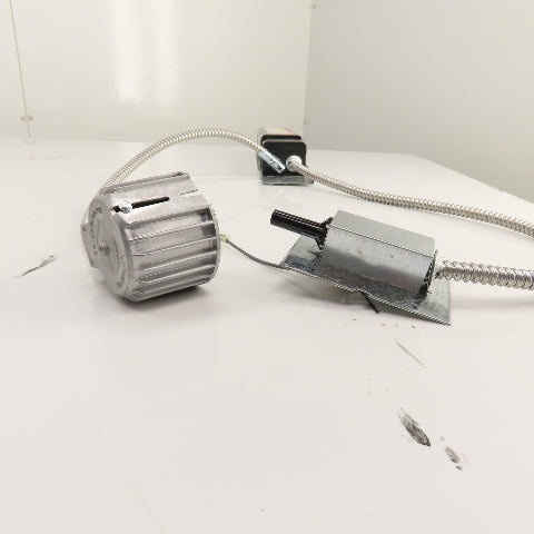MagneTek 11210-239-C-TC 100W Metal Halide Lamp Ballast 120/277V Lithonia Holder