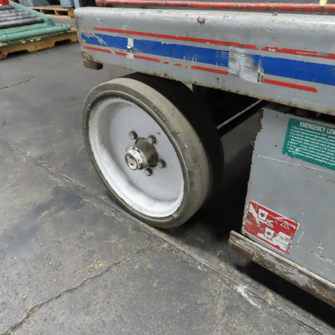 Skyjack SJIII4632 24V Man Lift Scissor Lift 32' Height 700Lb Capacity 547 Hr.