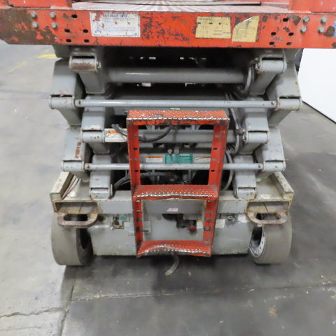 Skyjack SJIII4632 24V Man Lift Scissor Lift 32' Height 700Lb Capacity 547 Hr.