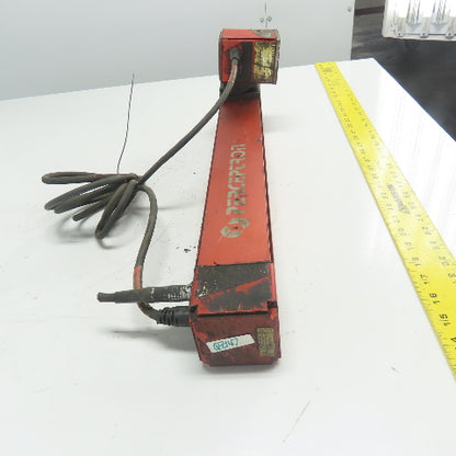 Perceptron 917-3019 Digital Surface Sensor W/ 515-0095 Tri-lite LED Flood