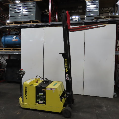 Hyster W40ZC 4000 Lb 24V Walkie High Lift Pallet Stacker 100" Lift -2020 Battery