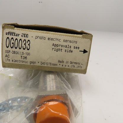 IFM Efector 0G0033 Photoelectric Sensor 20-250V AC/DC