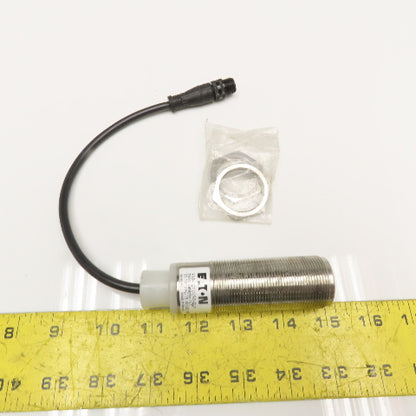 Eaton E58-30TD250-GLP Thru Beam Photoelectric Sensor 15-30VDC