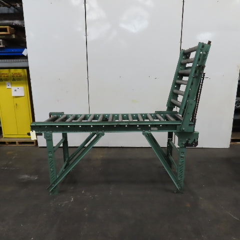Roach 30" x 120" Heavy Steel Roller Gravity Conveyor 2.5" OD 27" BF W/ 3' Gate