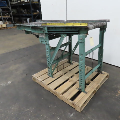 Roach 30" x 72" Heavy Steel Roller Gravity Conveyor 2.5" OD 27" BF W/ 3' Gate
