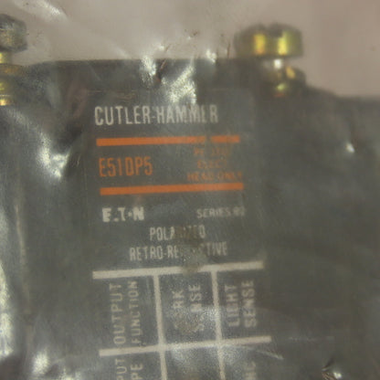 Cutler-Hammer E51DP5 Polarized Retro-Reflective Photoelectric Head NEW