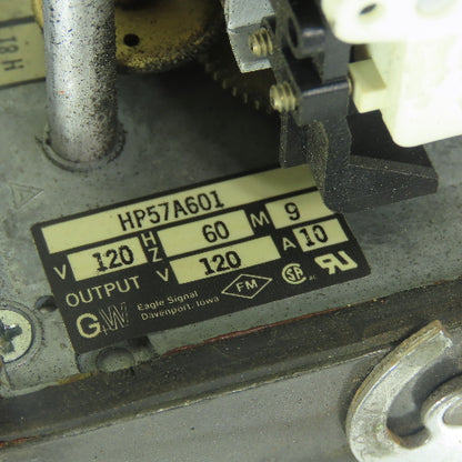 Eagle Signal HP57A601 120VAC Reset Timer 0-150 Min. Range