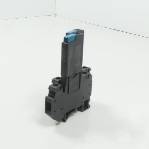 Phoenix TCP 8.0A Thermal Device Circuit Breaker W/ UK 6-FSI/C Base Lot Of 2